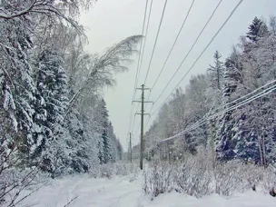«Нижновэнерго» призывает проявлять осторожность рядом с энергообъектами в период неблагоприятных погодных условий